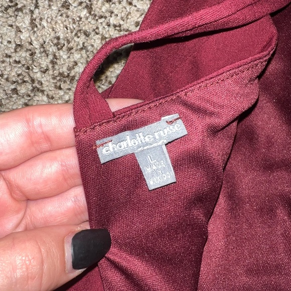 🎆 Maroon Backless Formal Top - Picture 3 of 3